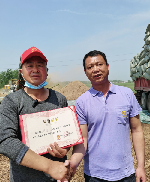 鄭州中聯(lián)“ 用戶”：村長王洪濤的故事